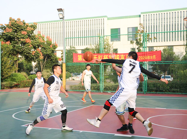 5861608704557270.jpg 籃球比賽1.jpg